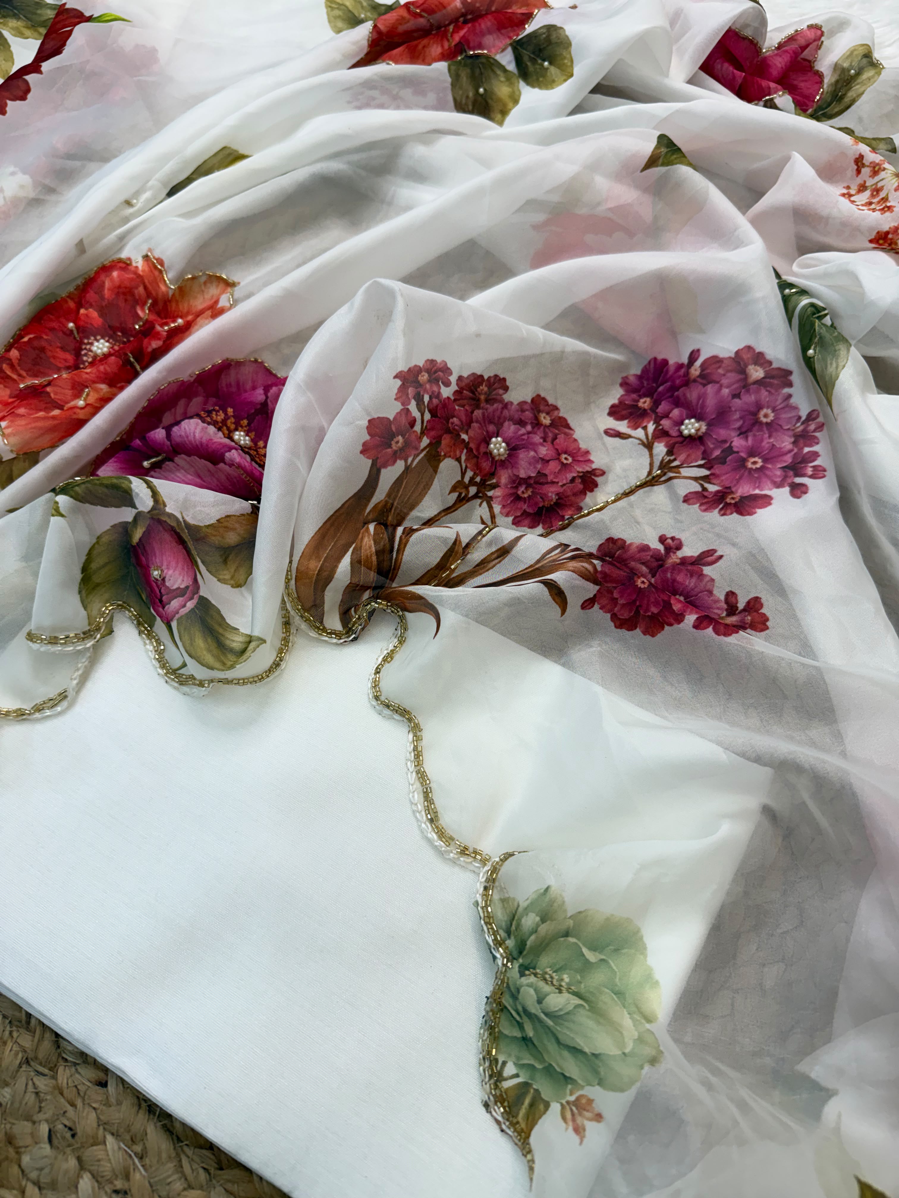 Floral Grace Soft Tabi Saree