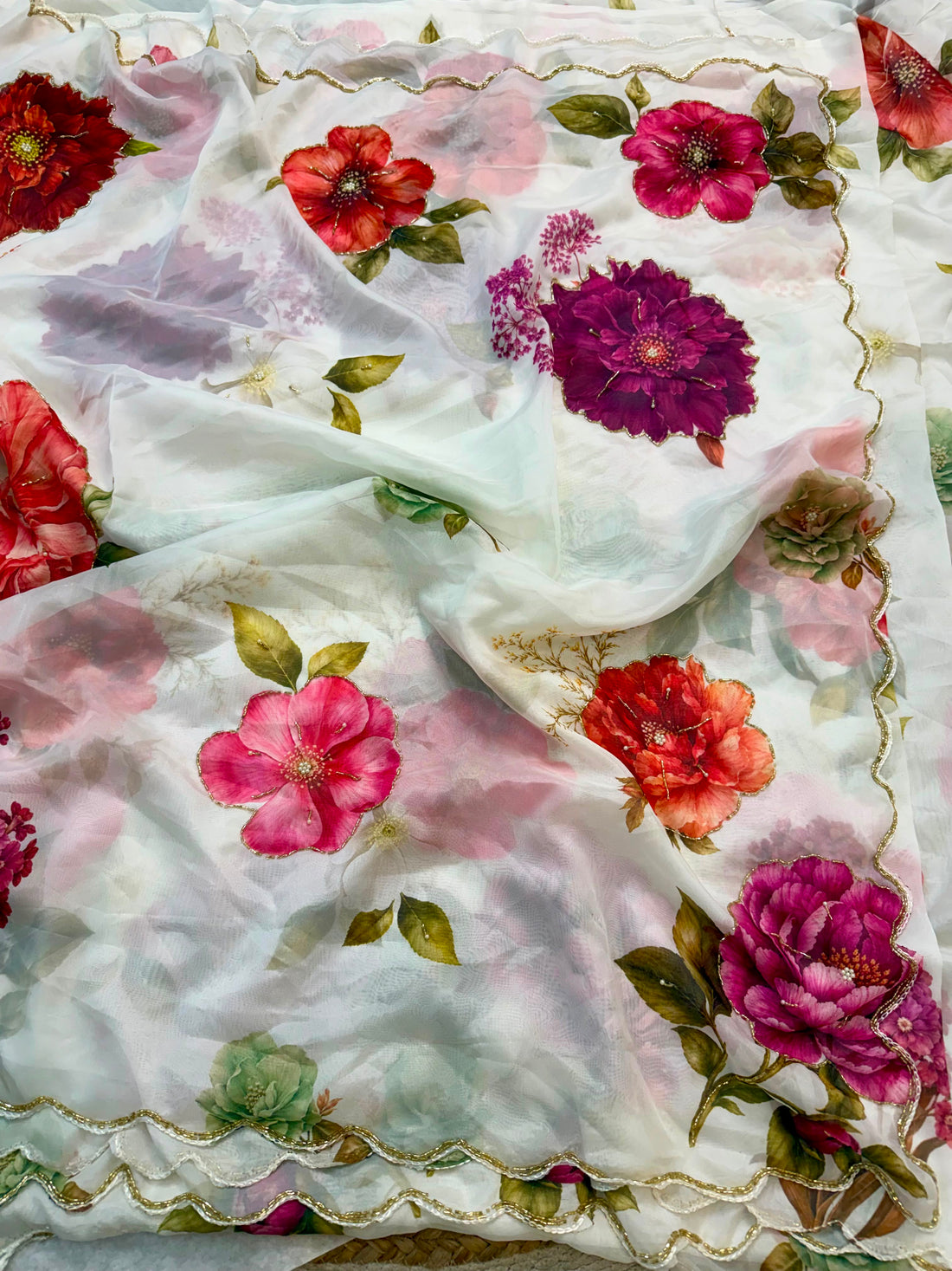 Floral Grace Soft Tabi Saree