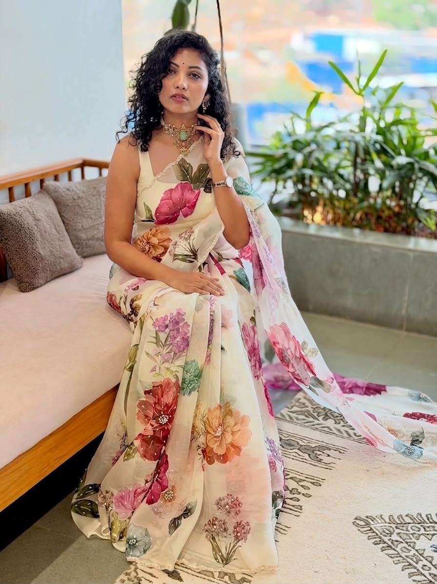 Floral Grace Soft Tabi Saree