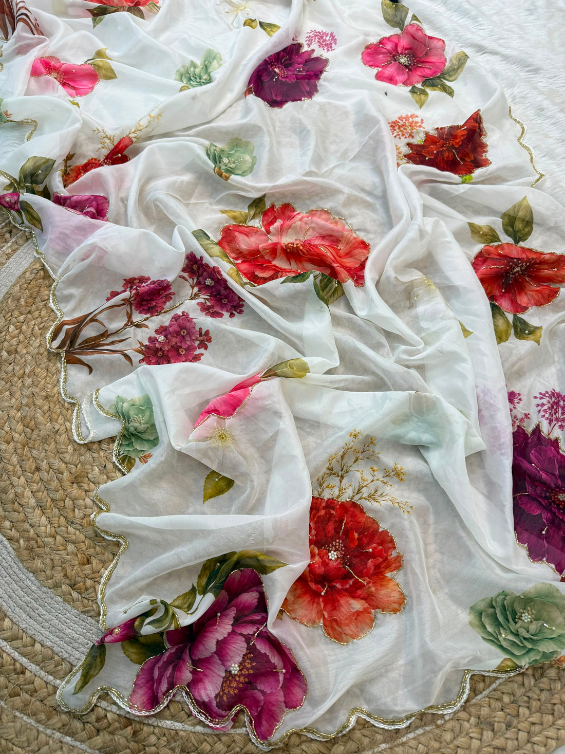 Floral Grace Soft Tabi Saree